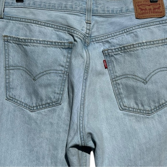 🌻Levi's Low Pro Vintage fit Lightwash Jeans Women's Size 29 - Picture 5 of 8